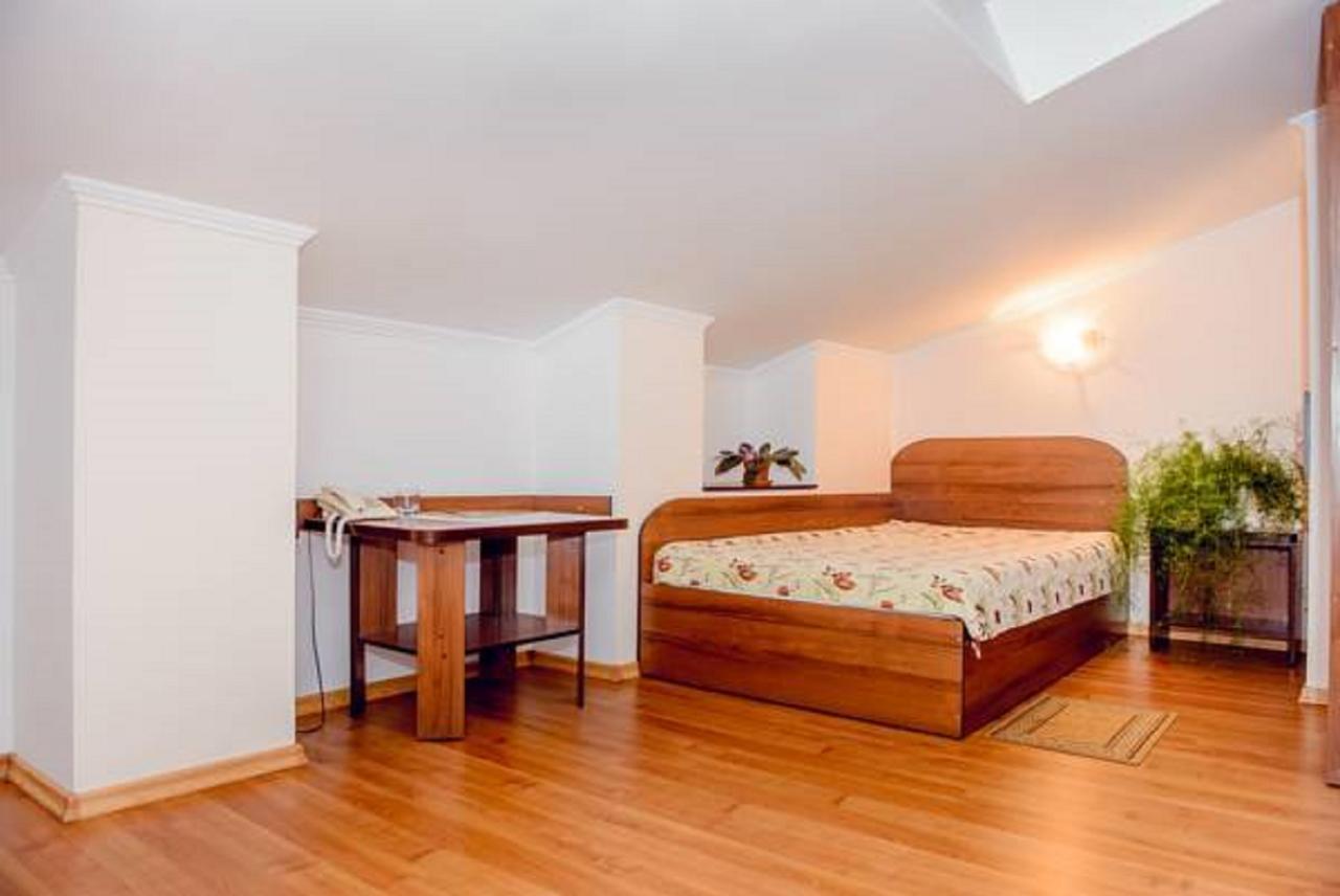 Hotel Vivat Provincia Takhtaulove Room photo