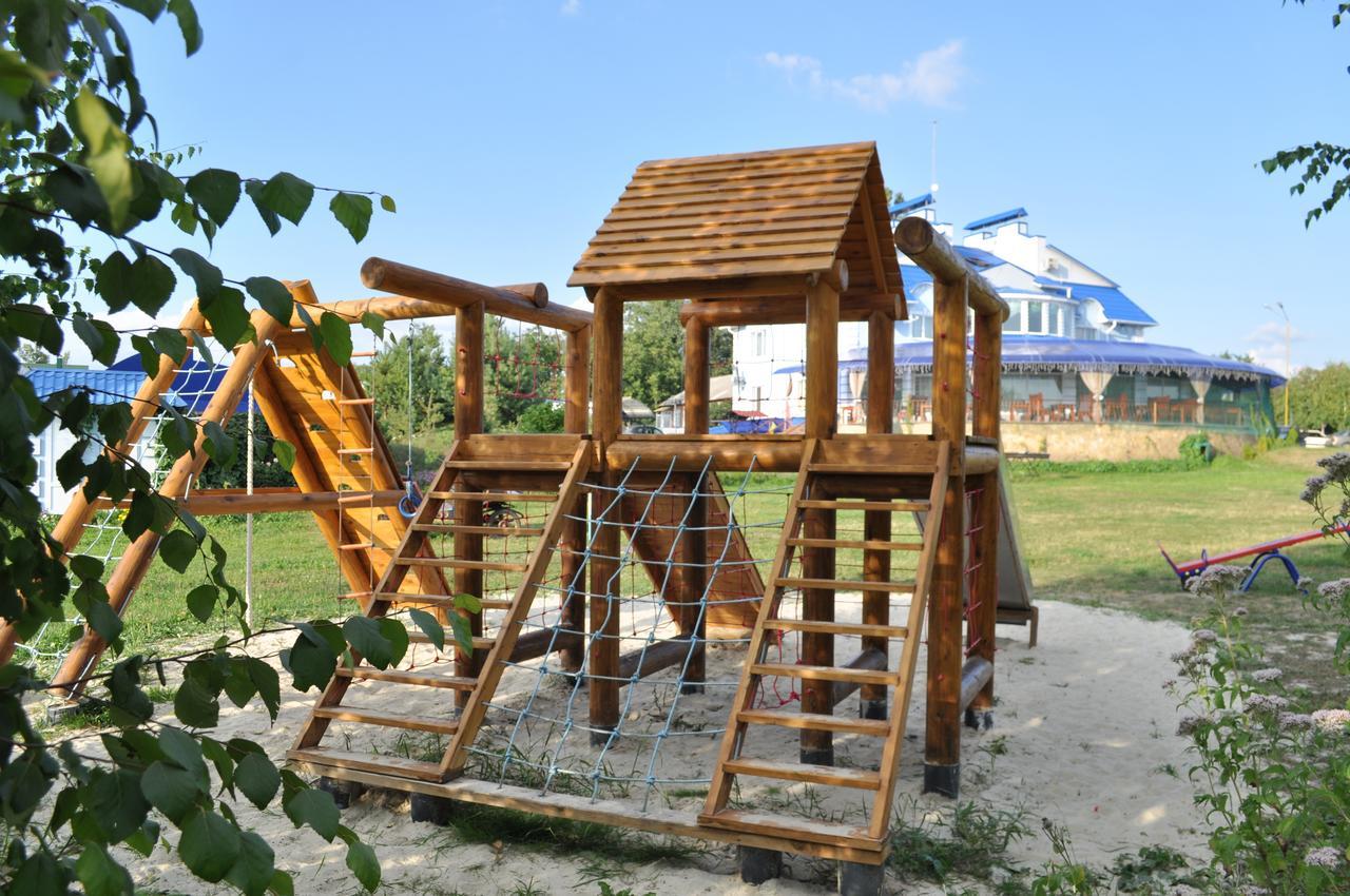 Hotel Vivat Provincia Takhtaulove Exterior photo